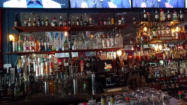 The Roaming Gnome Pub & Eatery